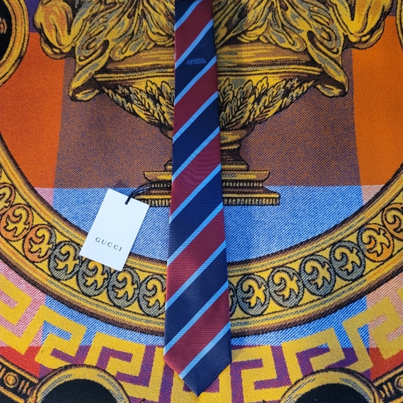 Gucci Silk Tie-L'aveugle Por Amor collection - Picture 1 of 4